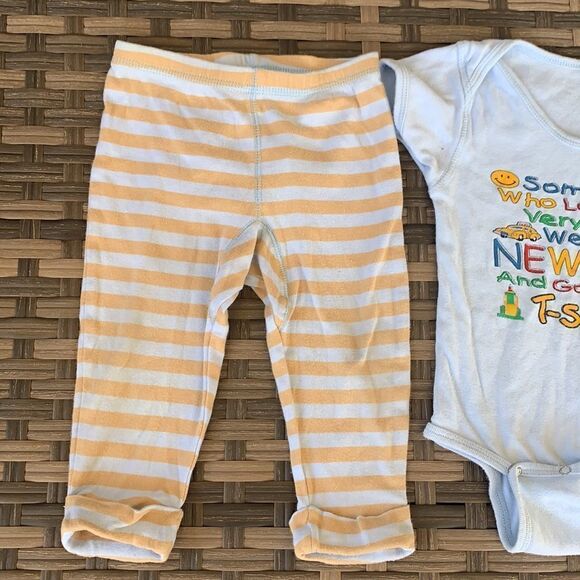 Baby boy top & bottom bundle 3 - Picture 3 of 8